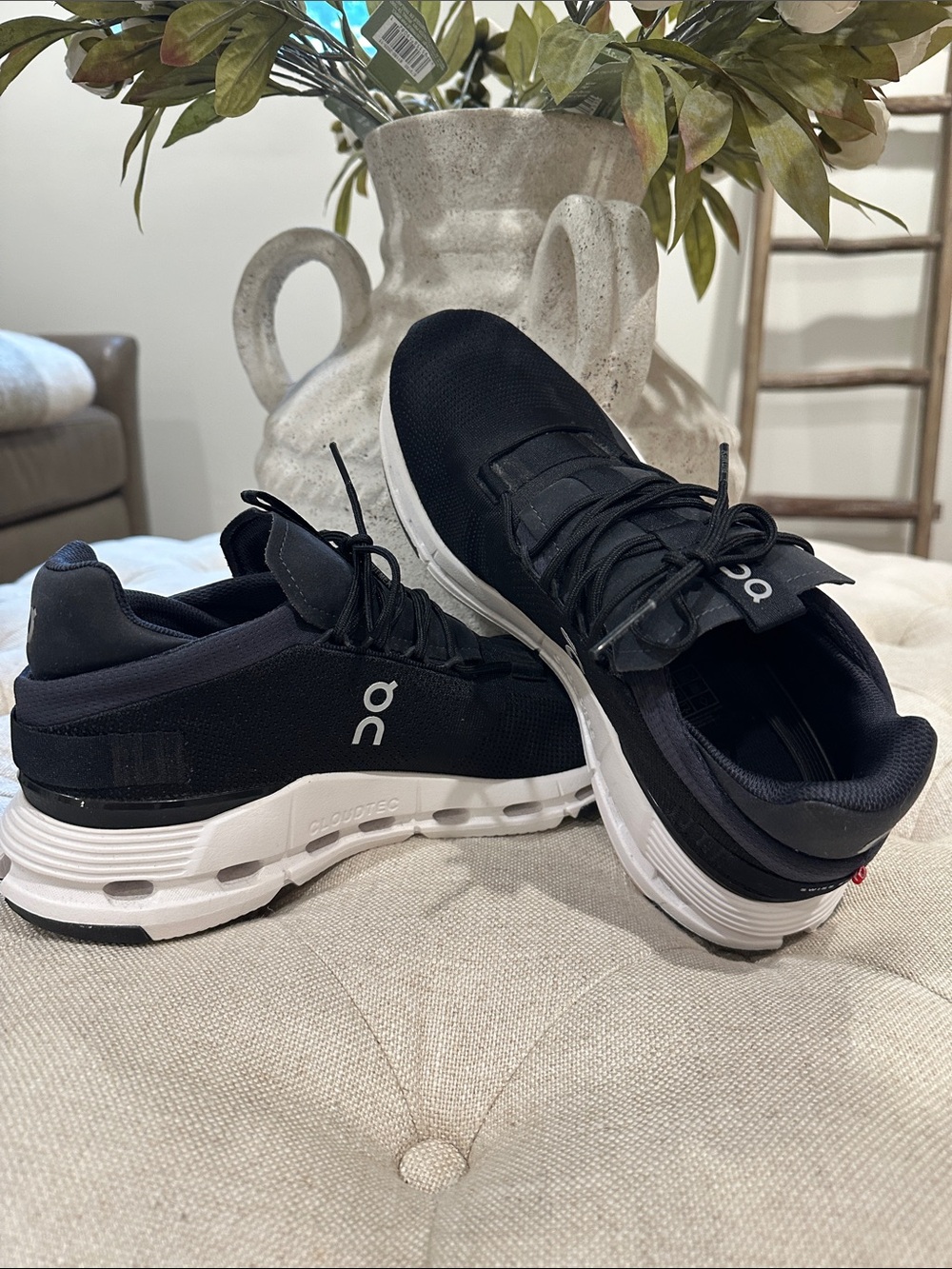 On Running Men's Black & White CloudTec Lightweight Trainer - NWOT